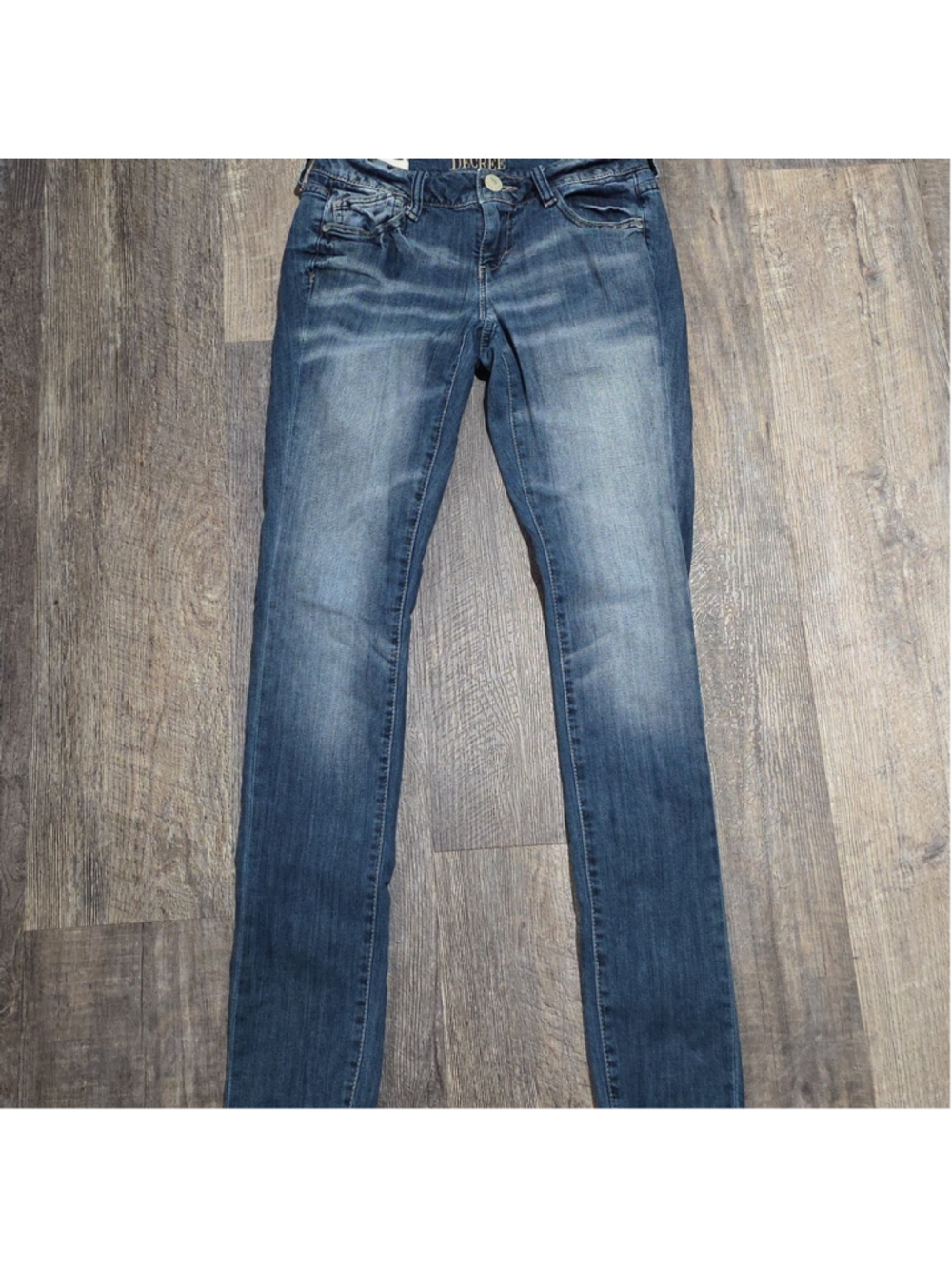 Decree Super Skinny Women's Size 3 Medium/light Wash